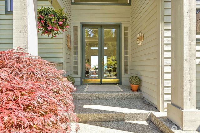 103 Deer Hollow Circle, Port Ludlow, WA 98365