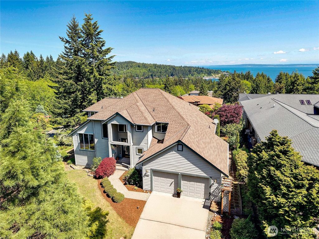 103 Deer Hollow Circle, Port Ludlow, WA 98365