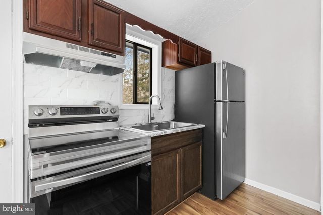 6522 RUNNYMEAD LN, Tobyhanna, PA 18466