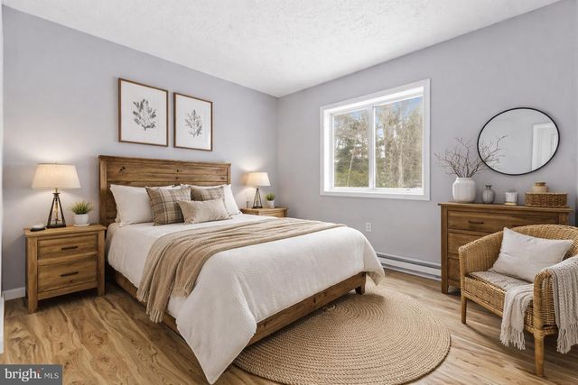 6522 RUNNYMEAD LN, Tobyhanna, PA 18466