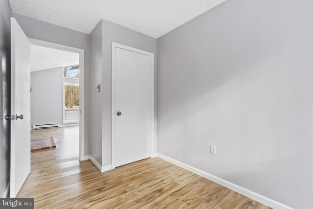 6522 RUNNYMEAD LN, Tobyhanna, PA 18466