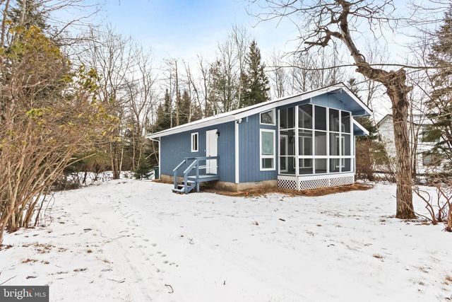 6522 RUNNYMEAD LN, Tobyhanna, PA 18466