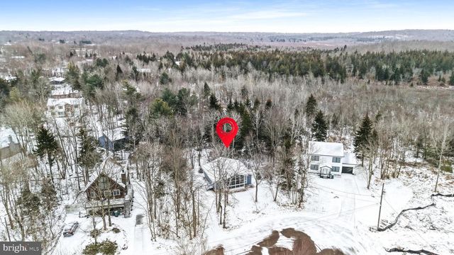 6522 RUNNYMEAD LN, Tobyhanna, PA 18466