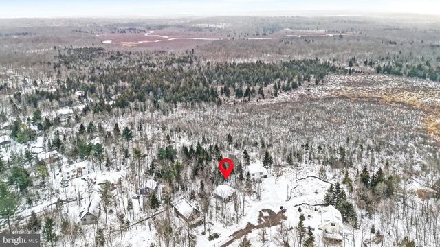 6522 RUNNYMEAD LN, Tobyhanna, PA 18466