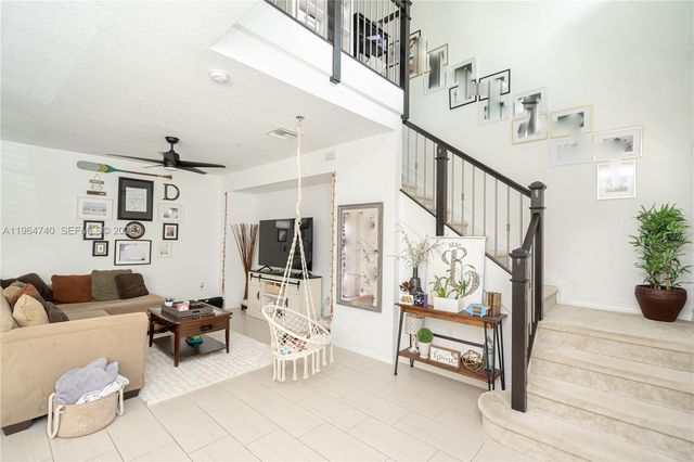 11660 SW 13th Court, Pembroke Pines, FL 33025