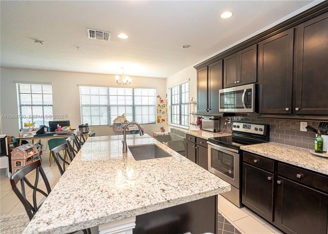 11660 SW 13th Court, Pembroke Pines, FL 33025