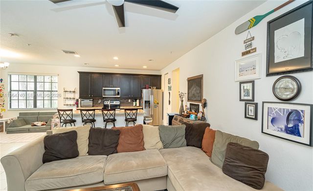 11660 SW 13th Court, Pembroke Pines, FL 33025