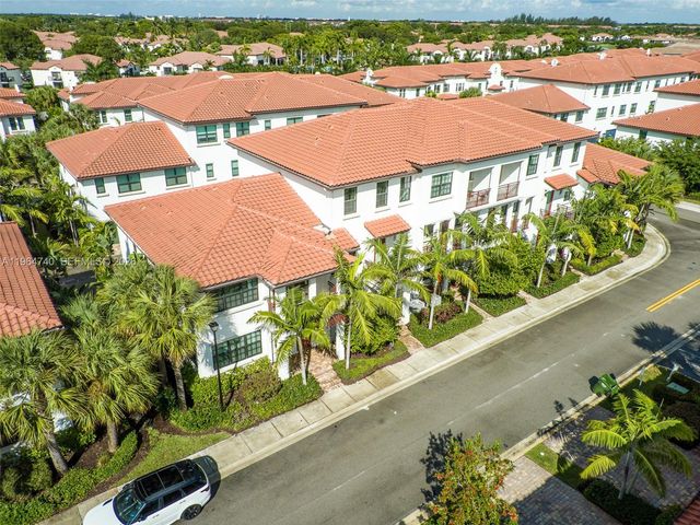 11660 SW 13th Court, Pembroke Pines, FL 33025