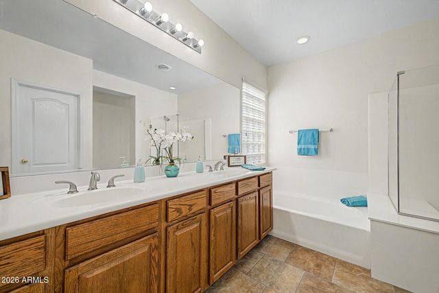2124 W RED BIRD Road, Phoenix, AZ 85085