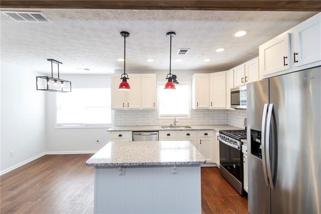 96 Charleston Parkway, Dallas, GA 30157