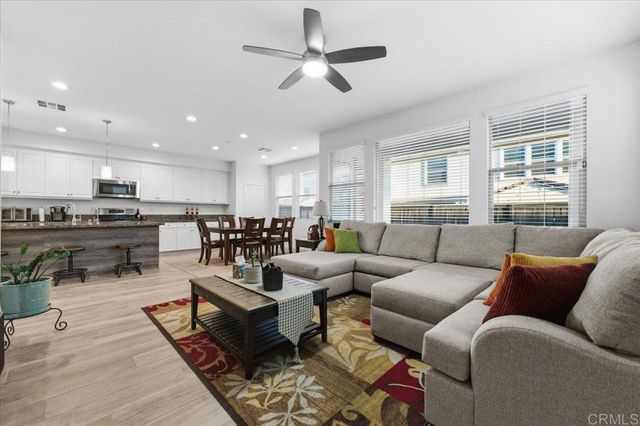 1184 Calle Oroblanco 3, Chula Vista, CA 91913