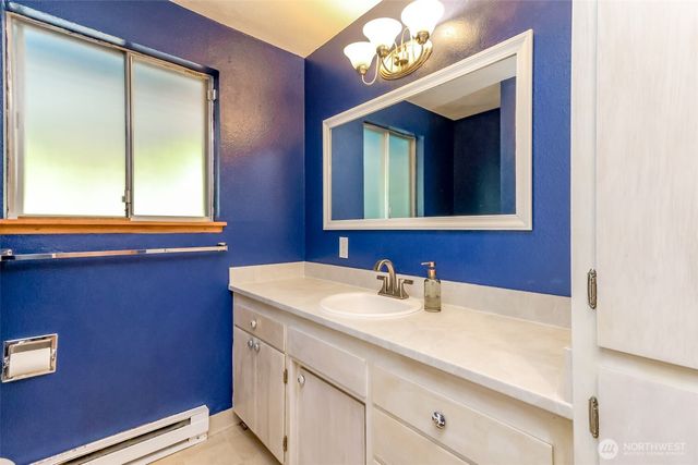 2501 64th Avenue NE, Tacoma, WA 98422