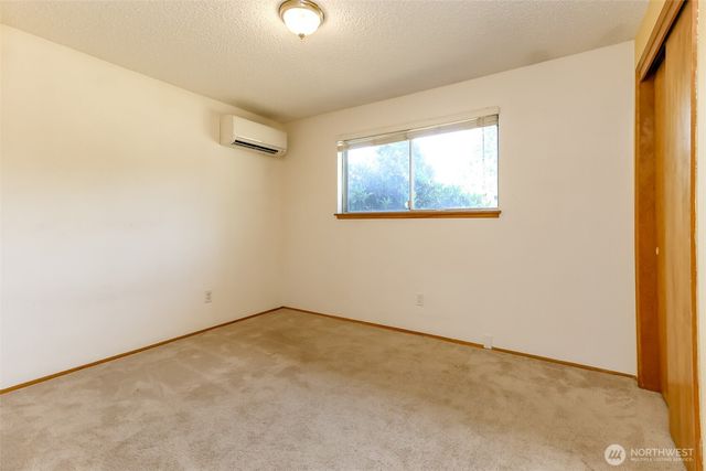 2501 64th Avenue NE, Tacoma, WA 98422