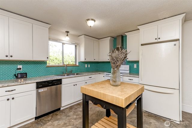 2501 64th Avenue NE, Tacoma, WA 98422