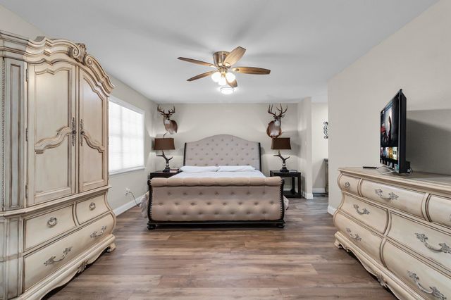 1800 Cardinal St, Longview, TX 75601