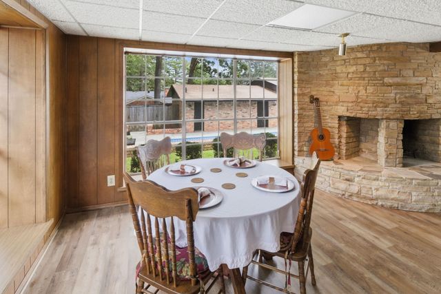 1800 Cardinal St, Longview, TX 75601