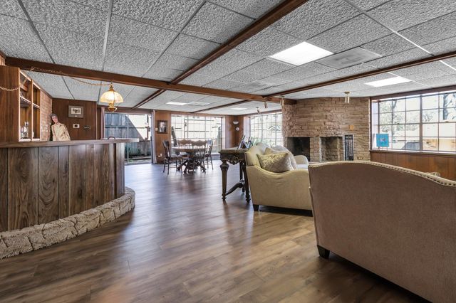 1800 Cardinal St, Longview, TX 75601