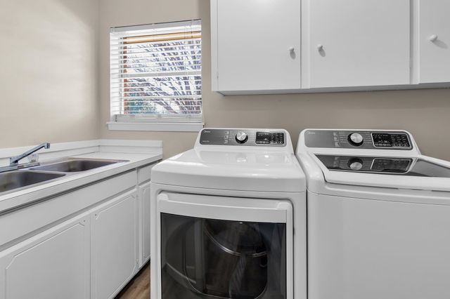 1800 Cardinal St, Longview, TX 75601