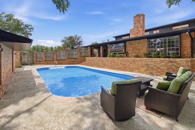 1800 Cardinal St, Longview, TX 75601