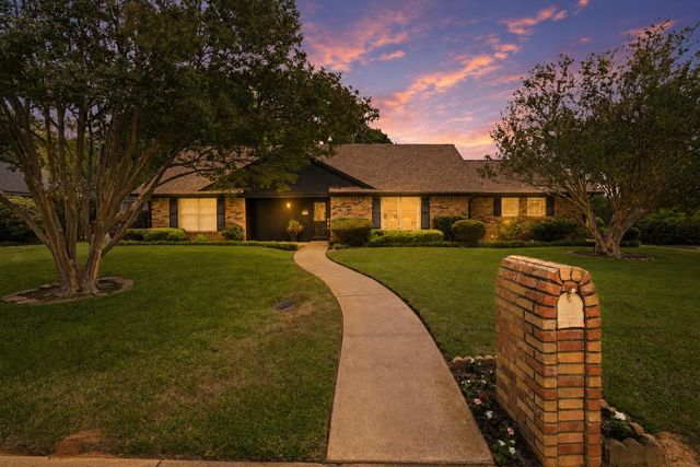 1800 Cardinal St, Longview, TX 75601