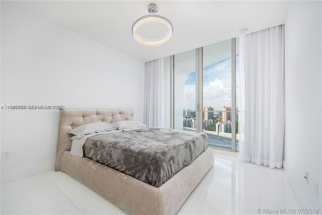 16901 Collins Ave 1905, Sunny Isles Beach, FL 33160