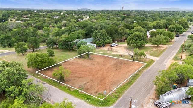 336 E Stonecastle Drive, Granite Shoals, TX 78654