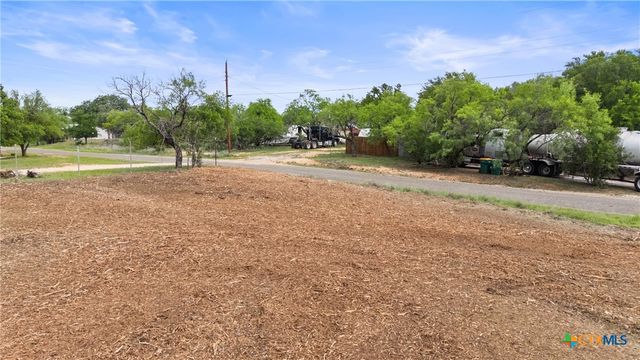 336 E Stonecastle Drive, Granite Shoals, TX 78654