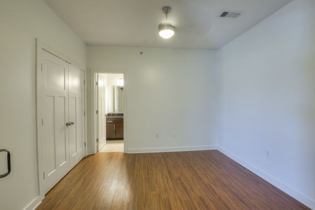 2197 Nolensville Pike Apt 325, Nashville, TN 37211