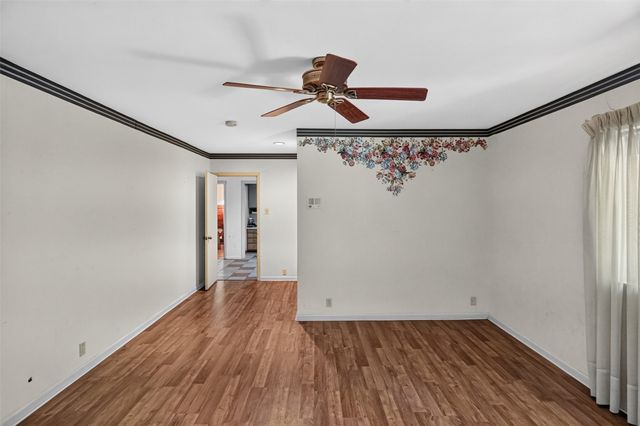 1911 Harrison Avenue, Paris, TX 75460