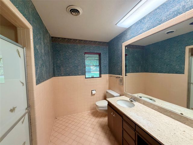 1911 Harrison Avenue, Paris, TX 75460