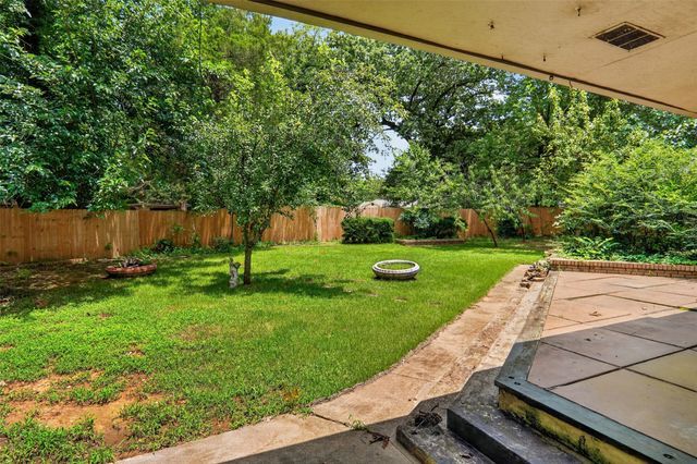 1911 Harrison Avenue, Paris, TX 75460