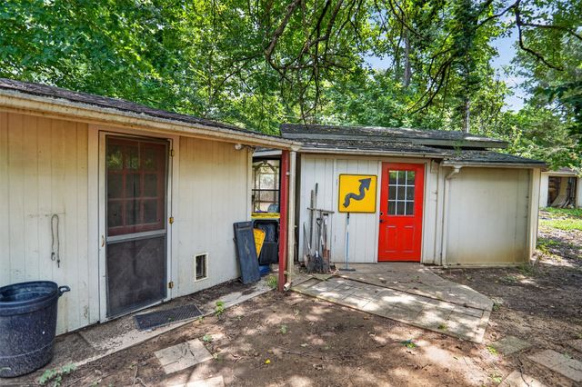 1911 Harrison Avenue, Paris, TX 75460
