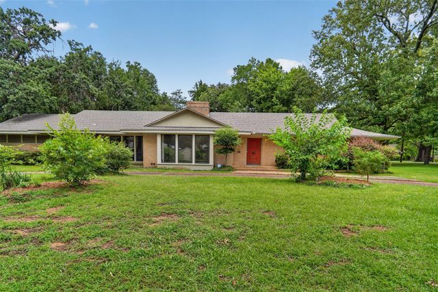 1911 Harrison Avenue, Paris, TX 75460