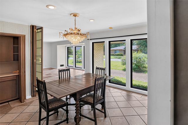 1911 Harrison Avenue, Paris, TX 75460