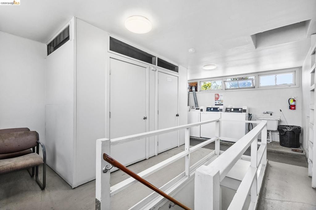 Image 13 of property listing at 4609 Bond St, Oakland, CA 94601