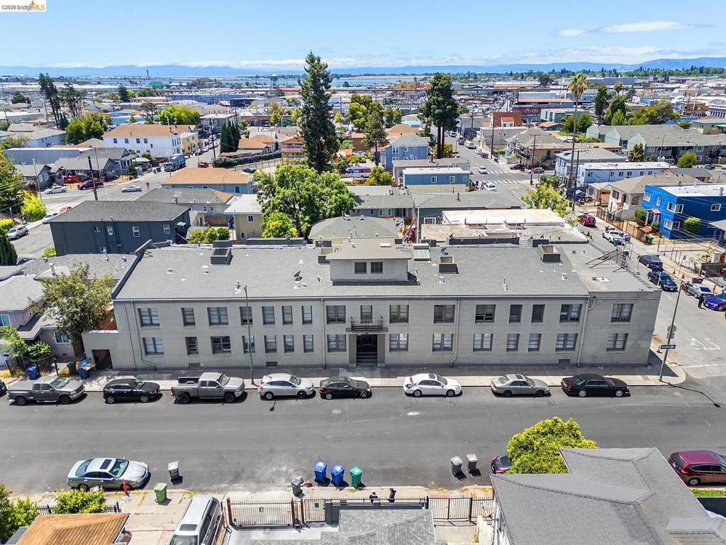 Image 25 of property listing at 4609 Bond St, Oakland, CA 94601