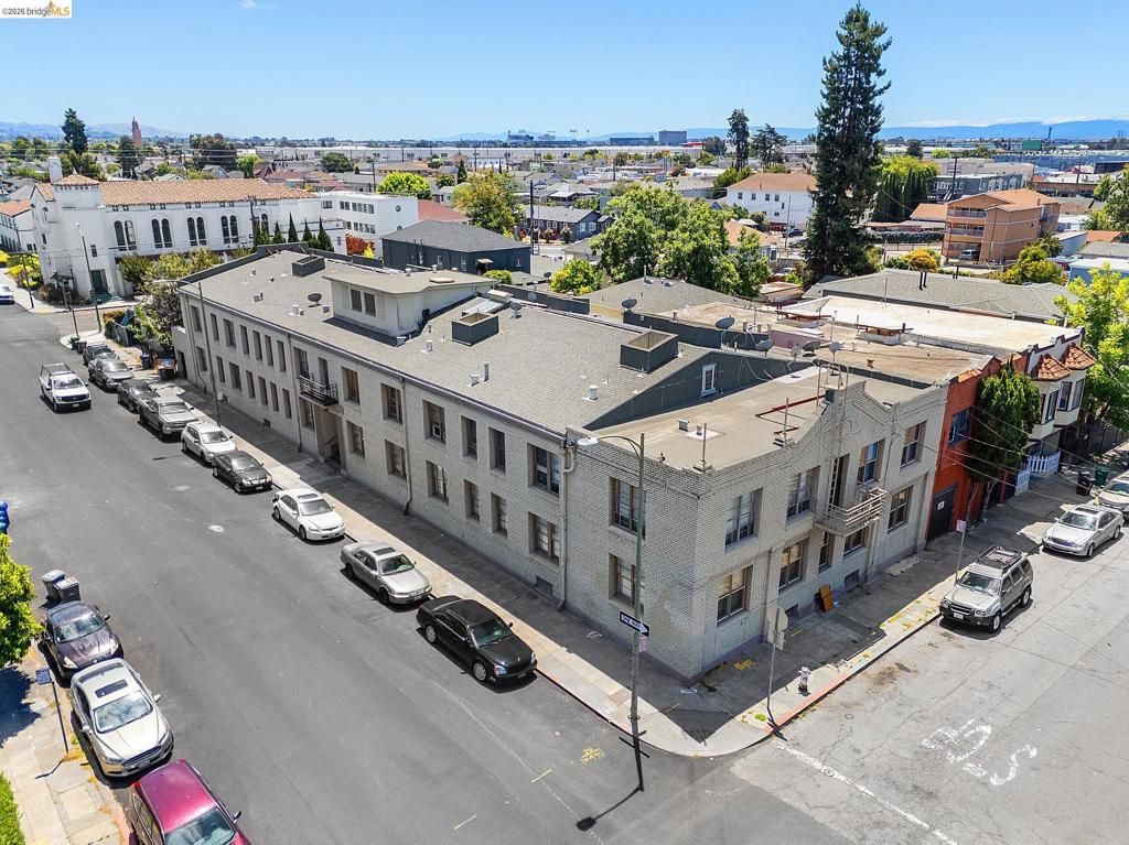 Image 29 of property listing at 4609 Bond St, Oakland, CA 94601
