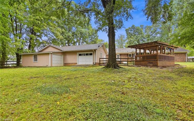 5806 Carriage Lane, Greensboro, NC 27410