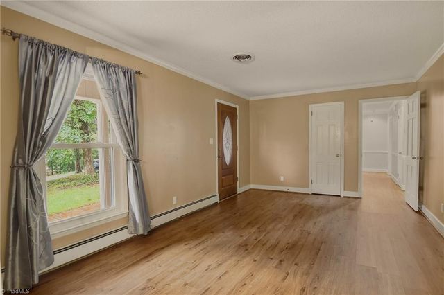 5806 Carriage Lane, Greensboro, NC 27410