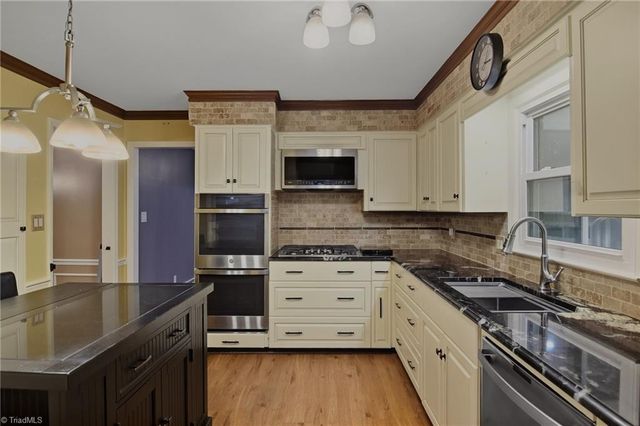 5806 Carriage Lane, Greensboro, NC 27410