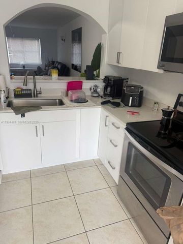 1250 SE 26th St 102, Homestead, FL 33035