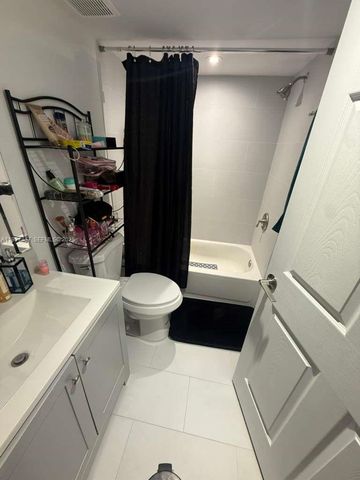 1250 SE 26th St 102, Homestead, FL 33035