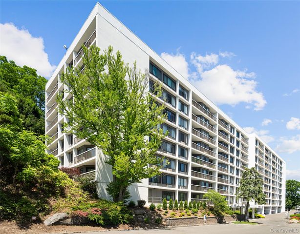 500 High Point Drive 707, Hartsdale, NY 10530