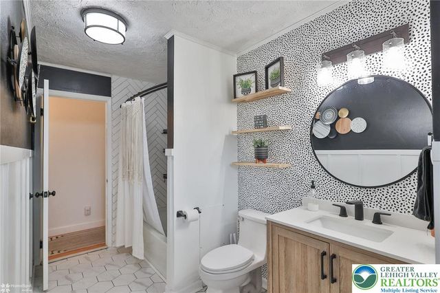 141 Elm Road, Upper Macungie Twp, PA 18104