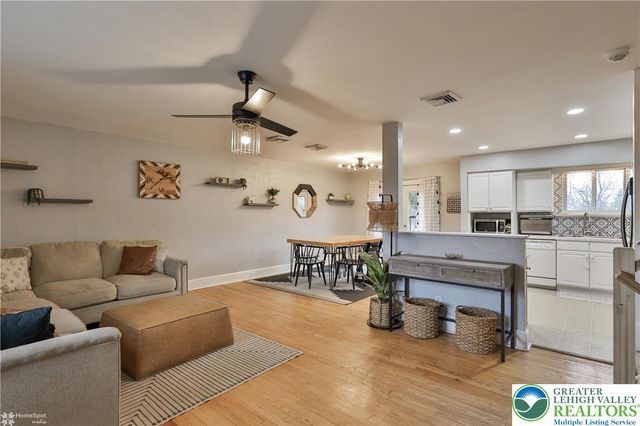 141 Elm Road, Upper Macungie Twp, PA 18104