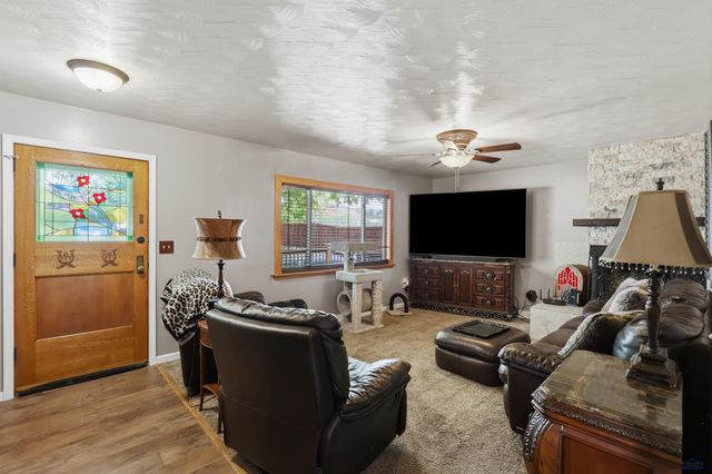 5503 WILDWOOD DR, Rapid City, SD 57702