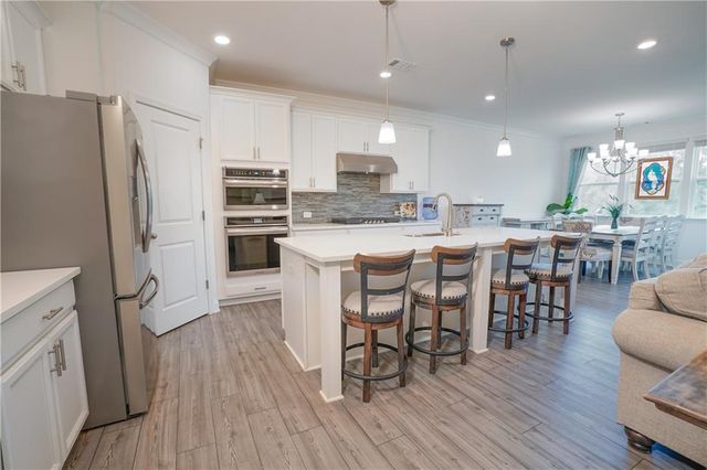 214 Hickory Bluffs Parkway, Canton, GA 30114