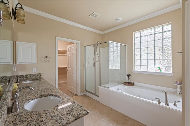 1201 N Riviera Circle, Pearland, TX 77581