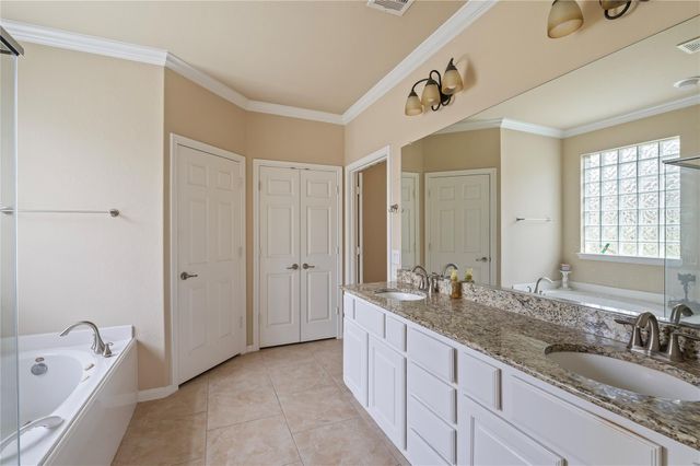 1201 N Riviera Circle, Pearland, TX 77581