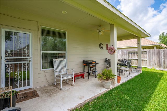 1201 N Riviera Circle, Pearland, TX 77581